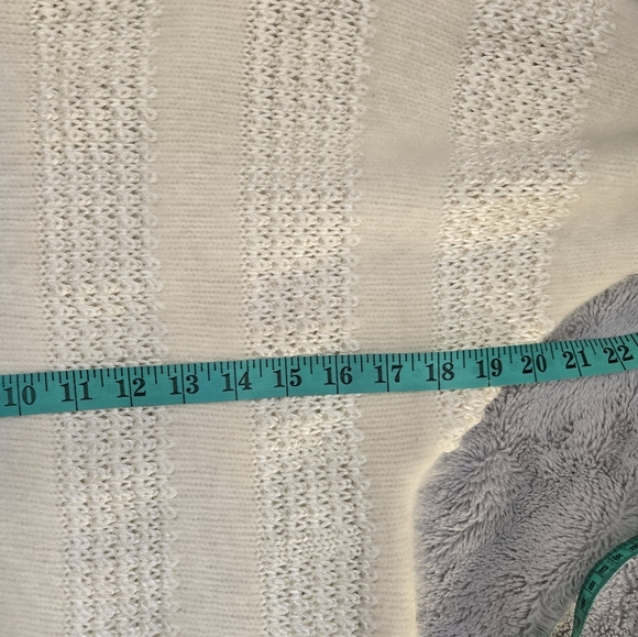 FRANCO VALERIE Vintage Cream Knit And Mohair Sweater. Size Small - Picture 8 of 10